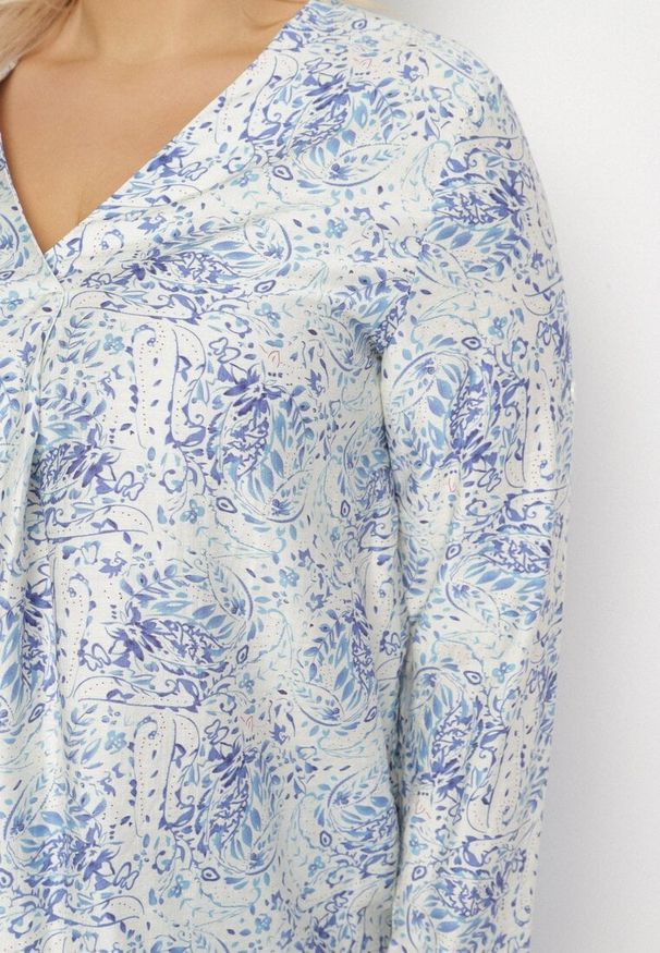 Born2be - Niebieska Bluzka z Wiskozą w Abstrakcyjny Print Silzia. Kolekcja: plus size. Kolor: niebieski. Materiał: wiskoza. Wzór: nadruk