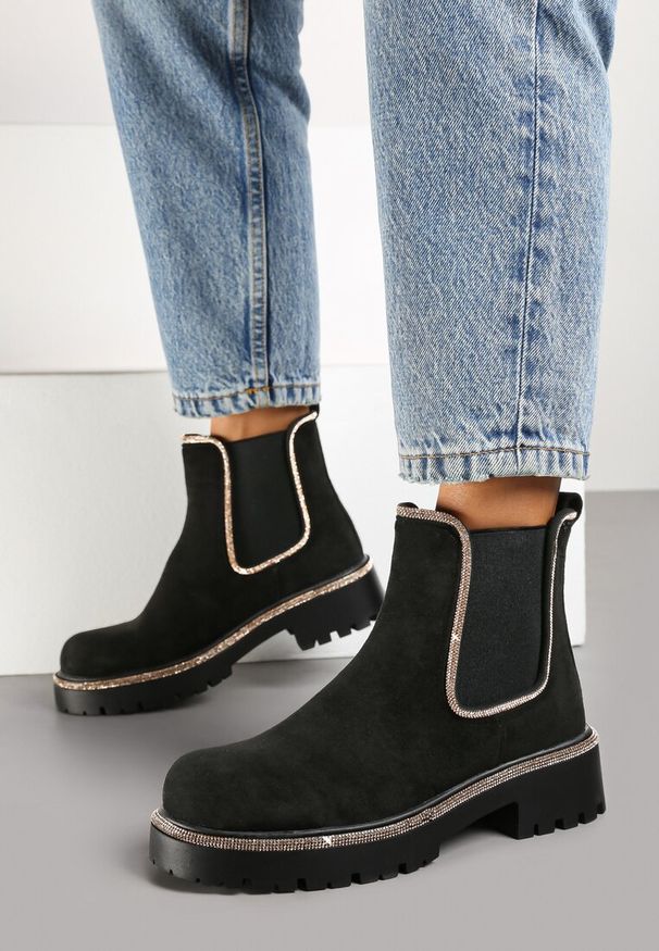 Renee - Czarne Botki na Platformie w Stylu Sztybletów Ozdobione Cyrkoniami Asintelia. Okazja: na co dzień. Kolor: czarny. Materiał: jeans. Wzór: aplikacja. Obcas: na platformie. Styl: casual, elegancki, street