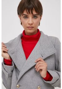DKNY - Dkny płaszcz wełniany kolor szary przejściowy dwurzędowy. Okazja: na co dzień. Kolor: szary. Materiał: wełna. Styl: casual, klasyczny #4