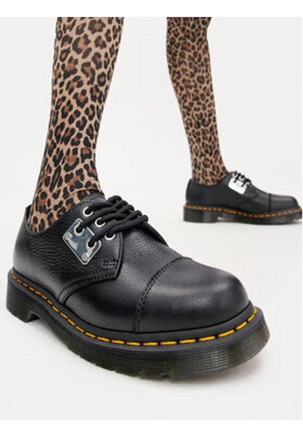 Dr. Martens Glany 1461 Metal Plate 31684001 Czarny. Kolor: czarny. Materiał: skóra
