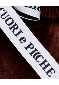 CUORI e PICCHE - Brązowe spodnie dresowe TRICK z aksamitu. Kolor: brązowy. Materiał: dresówka #3
