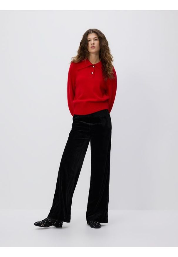 Reserved - Welurowe spodnie - czarny. Kolor: czarny. Materiał: welur