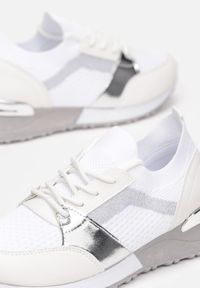 Born2be - Białe Sneakersy Ryrana. Nosek buta: okrągły. Kolor: biały. Materiał: materiał, lakier. Szerokość cholewki: normalna. Wzór: aplikacja, gładki #3