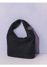 Kazar - Czarna torebka hobo ze skóry w pleciony wzór. Kolor: czarny. Materiał: skórzane. Styl: casual. Rodzaj torebki: na ramię #5