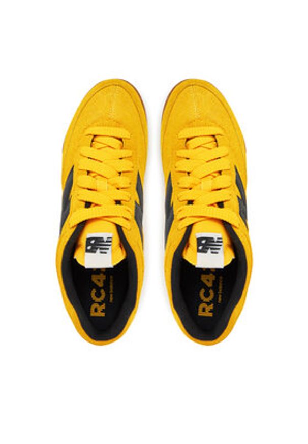 New Balance Sneakersy URC42BC Żółty. Kolor: żółty. Materiał: zamsz, skóra