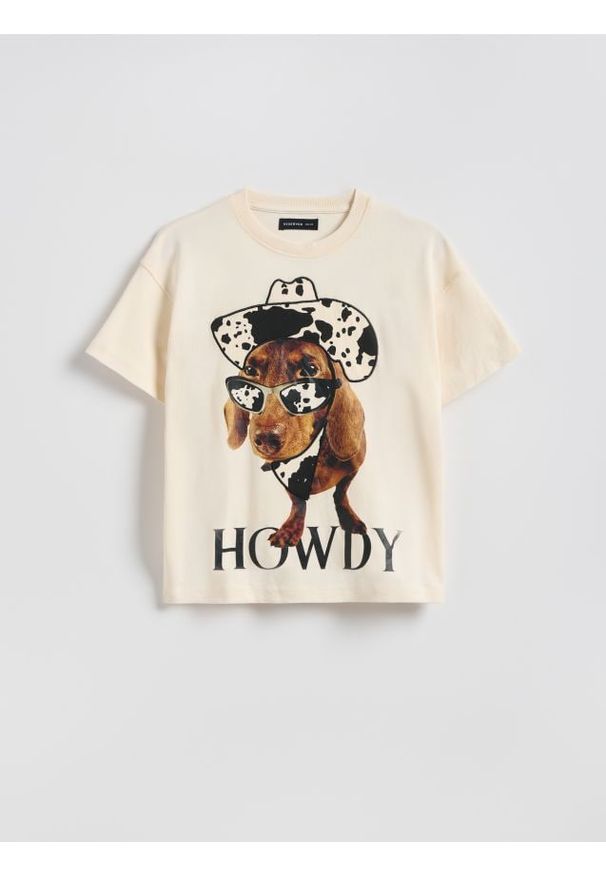 Reserved - Luźny t-shirt z nadrukiem - beżowy. Kolor: beżowy. Materiał: bawełna. Wzór: nadruk