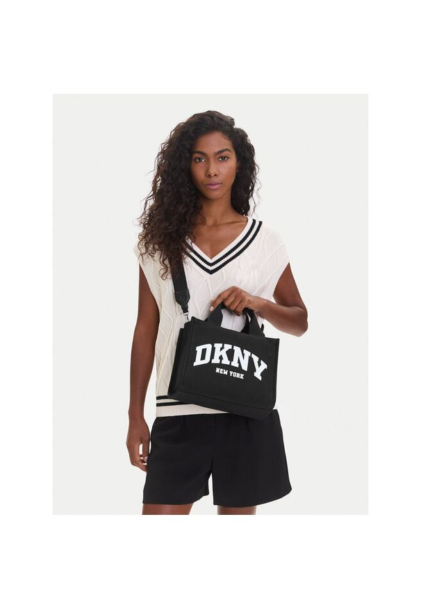 Torebka DKNY. Kolor: czarny