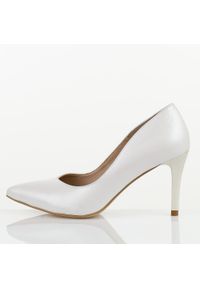Białe Polskie szpilki damskie Prestige 2106 Skóra Lico. Kolor: różowy. Materiał: skóra. Obcas: na szpilce #1
