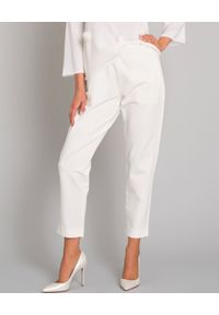 LE TRICOT PERUGIA - Białe spodnie z kieszeniami. Kolor: biały. Materiał: bawełna, materiał. Wzór: aplikacja #1