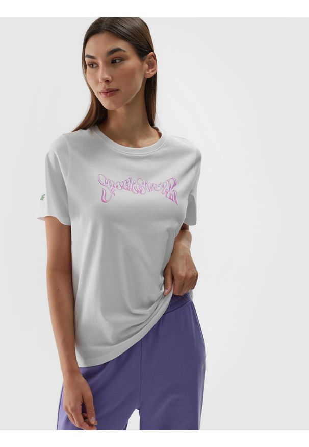 4f - 4F T-shirt regular z nadrukiem damski - biały L. Okazja: na co dzień. Kolor: biały. Materiał: bawełna, jersey, dzianina. Wzór: nadruk. Sezon: lato. Styl: sportowy, klasyczny, casual