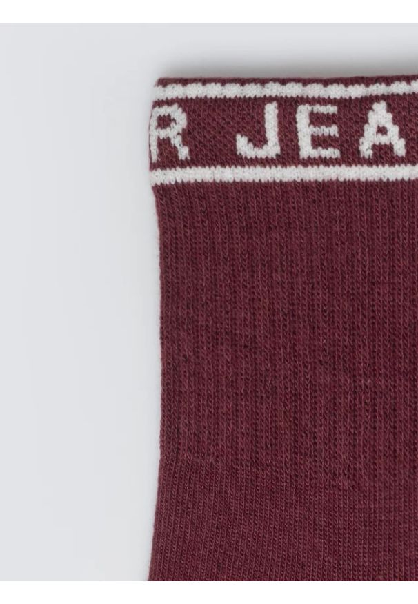 Big-Star - Skarpety damskie długie bordowe Bordi 604. Kolor: czerwony. Materiał: poliamid, bawełna, jeans, elastan. Wzór: napisy
