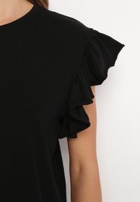 Born2be - Czarny T-shirt z Falowanym Rękawem Aidira. Kolor: czarny. Materiał: jeans. Długość rękawa: krótki rękaw. Długość: krótkie #5