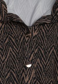 Renee - Brązowa Koszulowa Sukienka Midi z Wiązanym Paskiem Xudilla. Kolor: brązowy. Materiał: materiał. Typ sukienki: koszulowe. Długość: midi #4