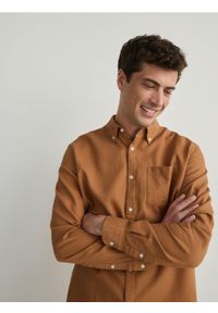 Reserved - Strukturalna koszula regular fit - pomarańczowy. Kolor: pomarańczowy. Materiał: tkanina, bawełna