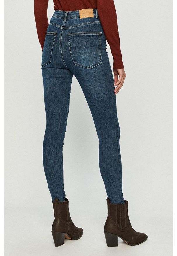 Vero Moda - Jeansy Loa. Kolor: niebieski