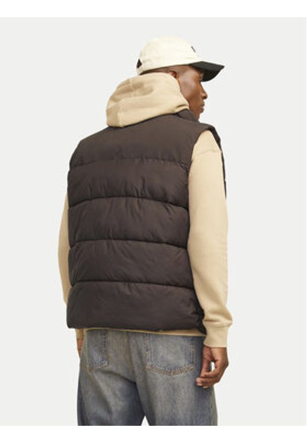 Jack & Jones - Jack&Jones Bezrękawnik Moon 12256860 Czarny Regular Fit. Kolor: czarny. Materiał: syntetyk. Długość rękawa: bez rękawów