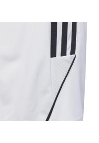 Spodenki piłkarskie dla dzieci Adidas Tiro 23 League. Kolor: biały