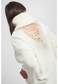 Sweter damski wełniany CUT MMC STUDIO. Materiał: wełna