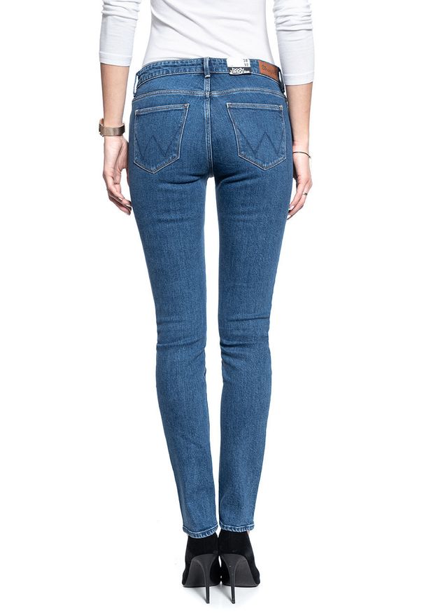 Wrangler - SPODNIE DAMSKIE WRANGLER SLIM MOUNTAIN ROAD W28LKK199 112128403