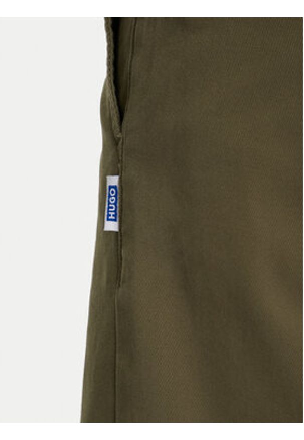 Hugo - HUGO Szorty materiałowe Dante242 50510605 Zielony Regular Fit. Kolor: zielony. Materiał: bawełna