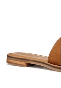 Geox Klapki D Maddalusiac D55YML 00021 C5006 Brązowy. Kolor: brązowy. Materiał: skóra, zamsz