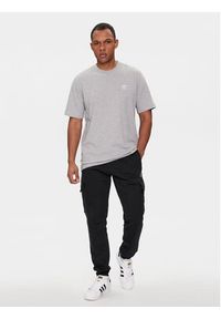 Adidas - adidas T-Shirt Trefoil Essentials IR9692 Szary Regular Fit. Kolor: szary. Materiał: bawełna #2