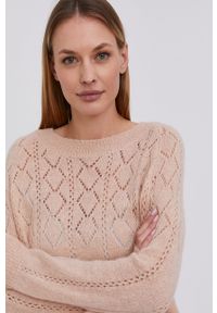 Answear Lab Sweter damski kolor różowy. Kolor: różowy. Materiał: dzianina. Długość rękawa: raglanowy rękaw. Styl: wakacyjny #2