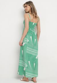 Born2be - Zielona Sukienka z Kopertowym Dekoltem na Regulowanych Ramiączkach z Rozcięciami Jatila. Okazja: na co dzień. Typ kołnierza: dekolt kopertowy. Kolor: zielony. Długość rękawa: na ramiączkach. Typ sukienki: kopertowe. Styl: casual #6