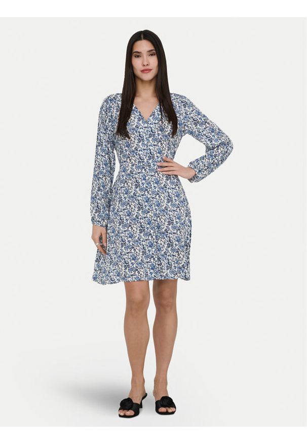 only - ONLY Sukienka codzienna Evida 15370167 Niebieski Regular Fit. Okazja: na co dzień. Kolor: niebieski. Materiał: wiskoza. Typ sukienki: proste. Styl: casual