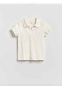 Reserved - T-shirt z kołnierzykiem - złamana biel. Materiał: dzianina, bawełna #1