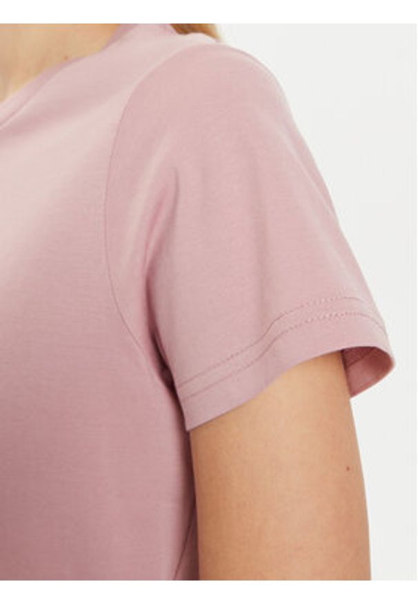 Lee T-Shirt Small Logo 112355197 Różowy Regular Fit. Kolor: różowy. Materiał: bawełna