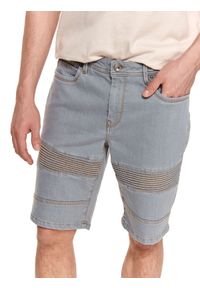 TOP SECRET - Męskie szorty jeansowe z fakturą. Kolor: szary. Materiał: jeans. Sezon: lato. Styl: wakacyjny #3
