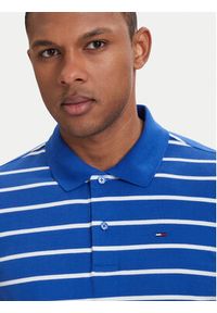 Tommy Jeans Polo DM0DM22708 Niebieski Regular Fit. Typ kołnierza: polo. Kolor: niebieski. Materiał: bawełna #5
