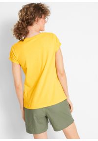 Shirt z krótkim rękawem i nadrukiem bonprix żółty kanarkowy z nadrukiem. Kolor: żółty. Długość rękawa: krótki rękaw. Długość: krótkie. Wzór: nadruk #2