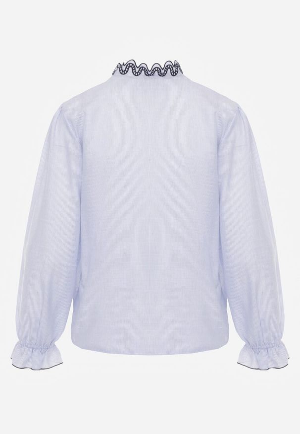 Renee - Niebieska Bawełniana Koszula z Falbanką i Haftem Ostorea. Okazja: na co dzień. Kolor: niebieski. Materiał: bawełna. Wzór: haft. Styl: elegancki, casual