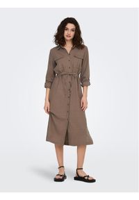 only - ONLY Sukienka koszulowa 15278720 Brązowy Relaxed Fit. Kolor: brązowy. Materiał: len, wiskoza. Typ sukienki: koszulowe