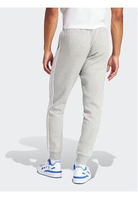 Adidas - adidas Spodnie dresowe adicolor 3-Stripes IM9318 Szary Slim Fit. Kolor: szary. Materiał: bawełna #5