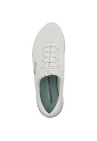 skechers - Buty do chodzenia damskie Skechers Summits. Zapięcie: sznurówki. Kolor: biały. Materiał: materiał, syntetyk. Szerokość cholewki: normalna. Sport: turystyka piesza