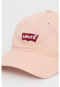 Levi's® - Levi's Czapka D5460.0002 kolor pomarańczowy gładka. Kolor: pomarańczowy. Wzór: gładki. Styl: biznesowy #3