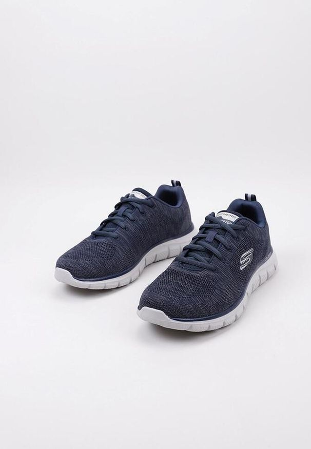 skechers - Buty do chodzenia męskie Skechers Track. Kolor: niebieski. Materiał: tkanina. Sport: turystyka piesza