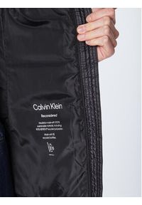 Calvin Klein Kurtka puchowa Essential K20K204698 Czarny Regular Fit. Kolor: czarny. Materiał: puch, syntetyk