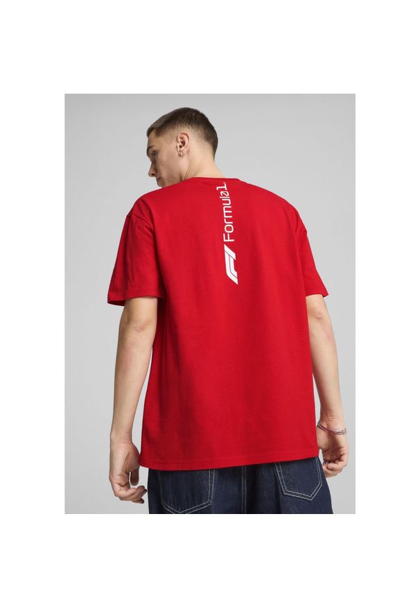 Puma - Męska koszulka F1® ESS+ o luźnym kroju z grafiką PUMA Pop Red. Kolor: czerwony