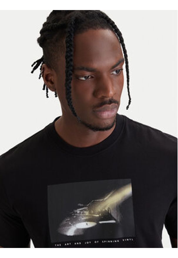 BOSS T-Shirt Dj 50561846 Czarny Regular Fit. Kolor: czarny. Materiał: bawełna
