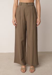 Born2be - Zielony Letni Komplet z Wiskozy i Lnu Szerokie Spodnie i Bluzka z Wiązaniem Pesalia. Kolor: zielony. Materiał: wiskoza, len #5