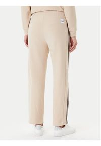 EA7 Emporio Armani Spodnie dresowe 7W000568 AF15528 U1046 Beżowy Relaxed Fit. Kolor: beżowy. Materiał: syntetyk