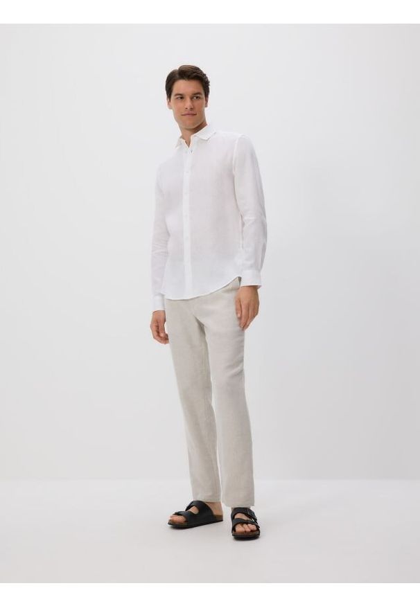 Reserved - Lniana koszula regular fit - biały. Kolor: biały. Materiał: len