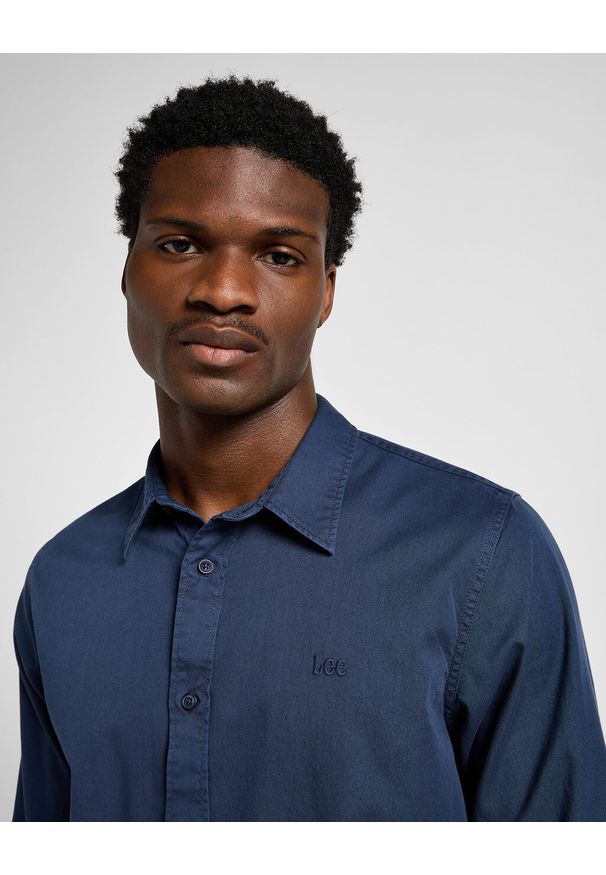 Lee - LEE MĘSKA KOSZULA PATCH SHIRT MOOD INDIGO 112355737 LL37014445