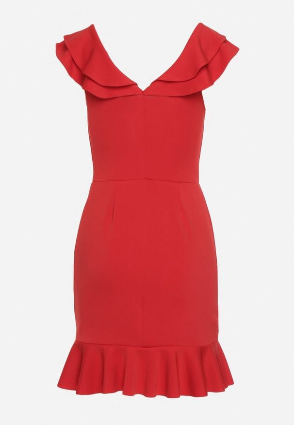 Born2be - Czerwona Kopertowa Sukienka z Falbankami i Dekoltem w Serek Dlina. Okazja: na co dzień. Typ kołnierza: dekolt w serek, kołnierz z falbankami. Kolor: czerwony. Długość rękawa: krótki rękaw. Wzór: aplikacja. Typ sukienki: kopertowe. Styl: elegancki, casual