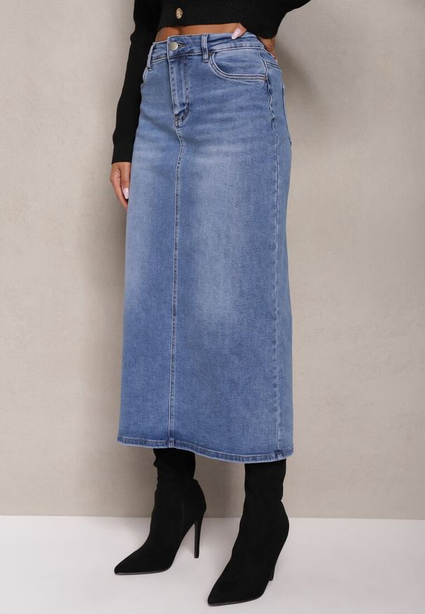 Renee - Niebieska Spódnica High Waist Ołówkowa z Przejaśnieniami na Jeansowym Materiale Carolea. Okazja: na co dzień. Stan: podwyższony. Kolor: niebieski. Materiał: jeans, materiał. Styl: klasyczny, casual
