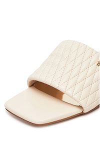 Nine West Klapki S4S96897-01 Beżowy. Kolor: beżowy. Materiał: syntetyk, materiał #3